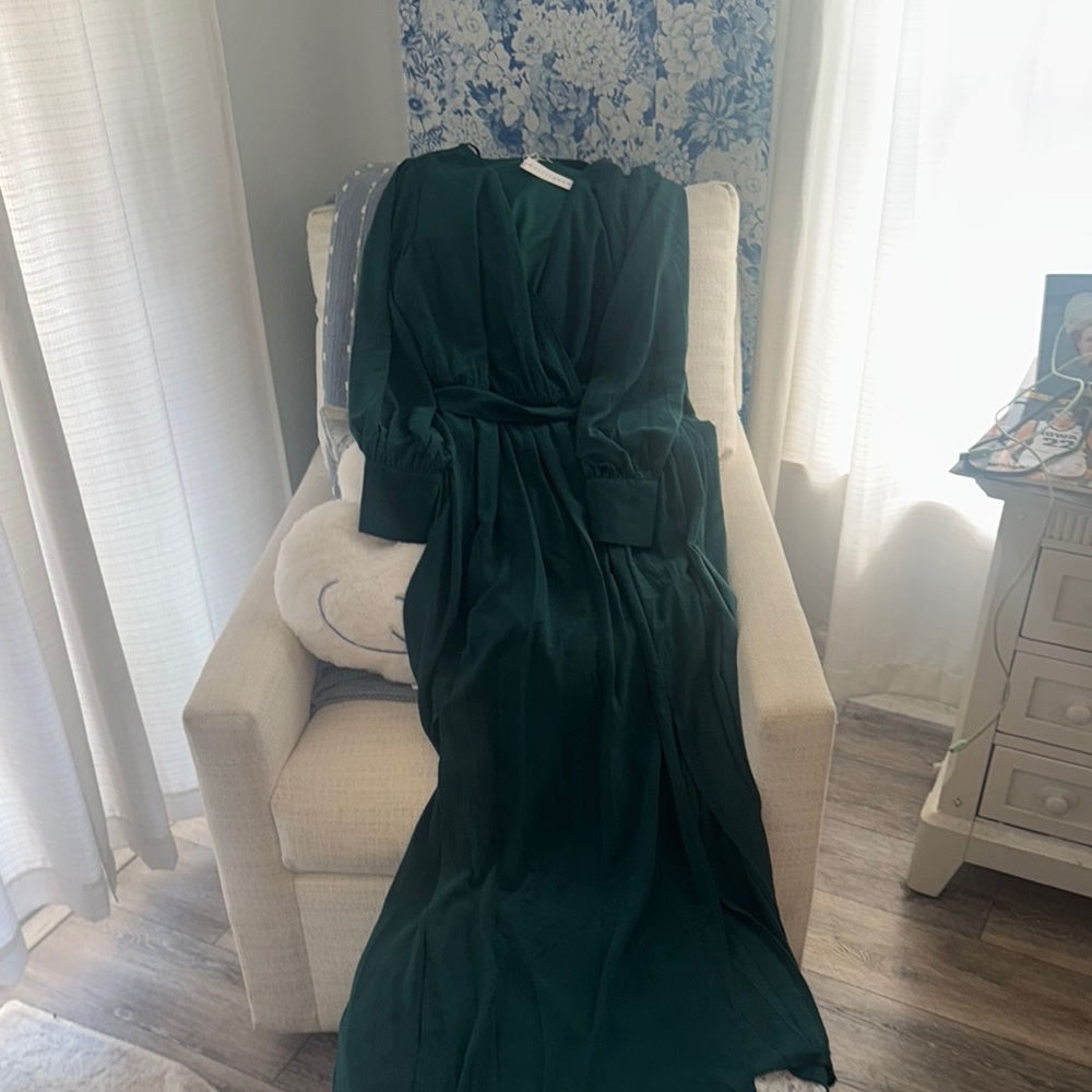 Elegant Deep Green Long Sleeve Maxi Dress